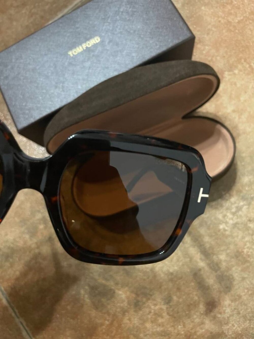 Tom Ford FT1082 Brown Tortoise Sunglasses - Picture 4 of 9